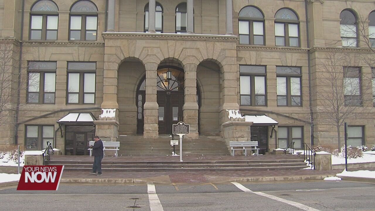 Auglaize County Courthouse gets plaque to show historical significance